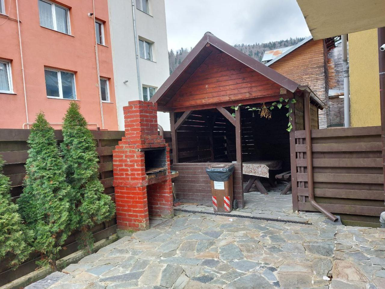 Vila Foc Alb Apartamente-Buşteni Esterno foto