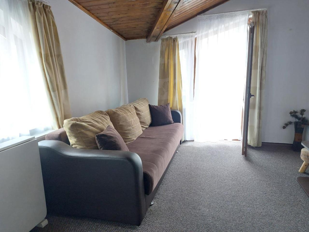 Vila Foc Alb Apartamente-Buşteni Esterno foto